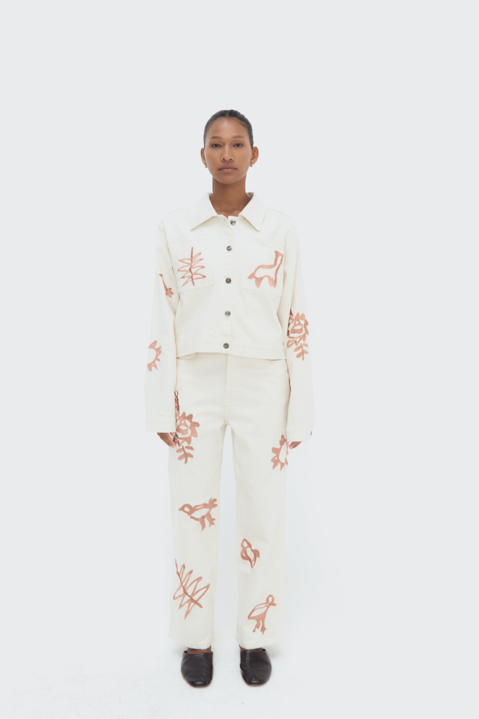 Total Look of Iconos Cropped Jacket – structured silhouette and embroidery details