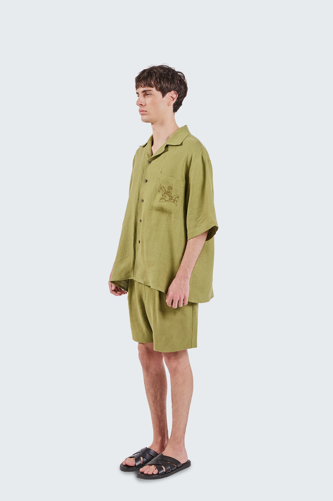 San Cristobal Linen Shorts in Moss crafted from 100% linen with a relaxed fit and lightweight breathable construction.