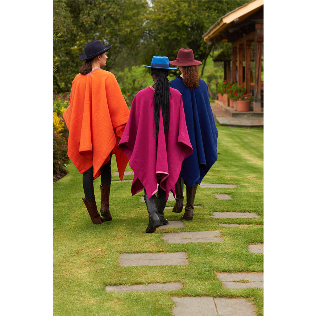 Blue Curiquingue Poncho